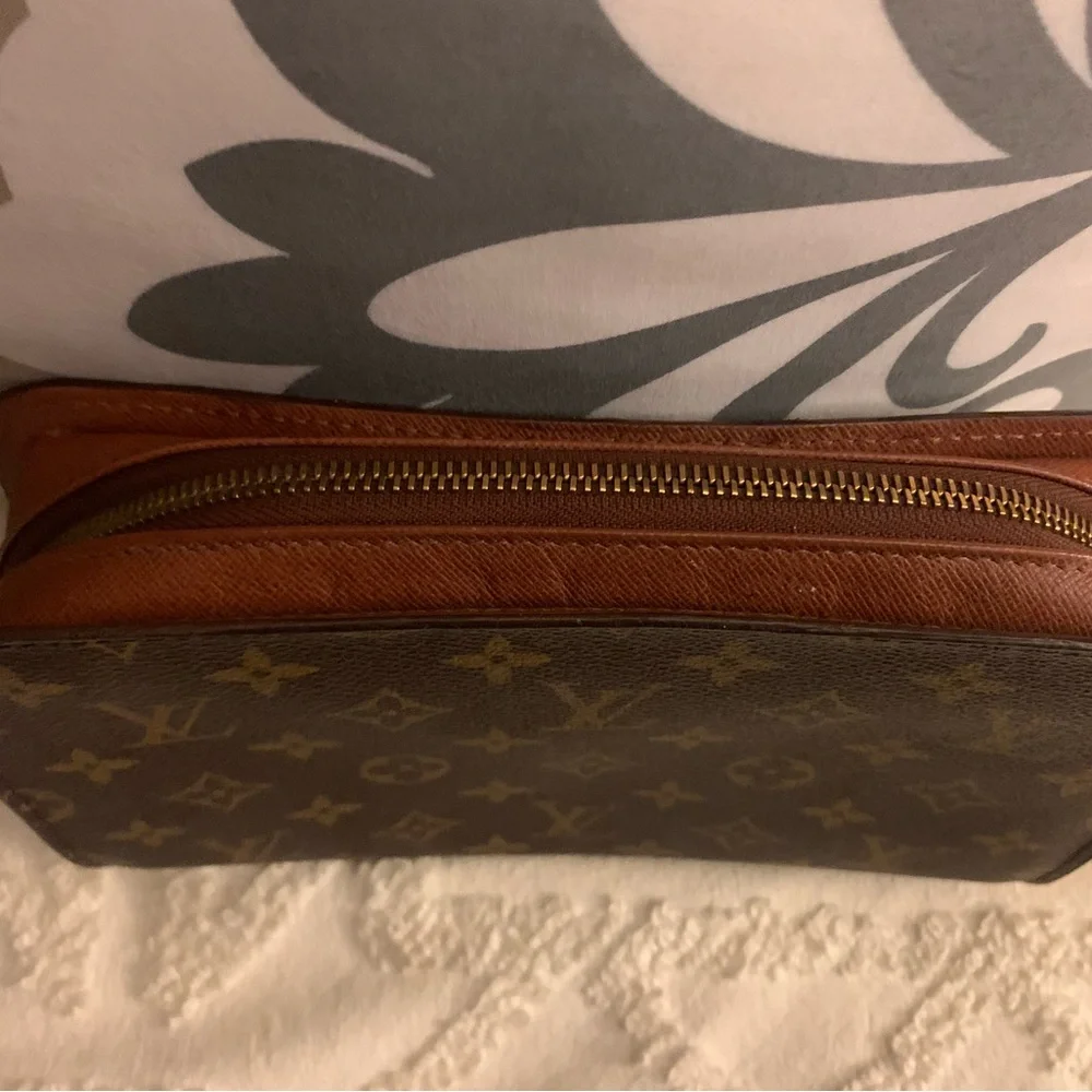 Louis Vuitton Orsay Clutch - Picture 12 of 13